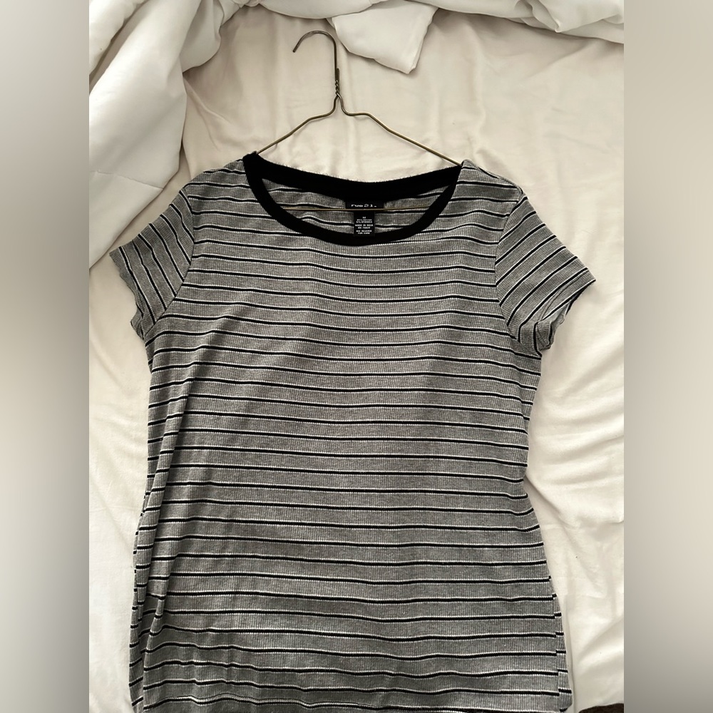 Rue 21 Top